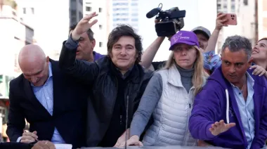 Libertarios del conurbano juegan a menos en medio del golpe por corrupción de los Milei